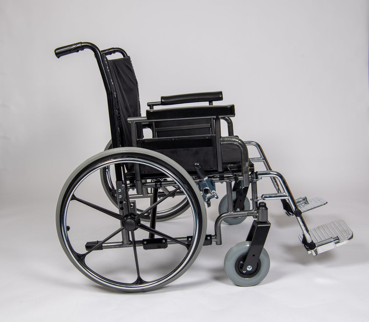 Heavy-Duty Super Folding Wheelchair
